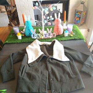 Hawthorn Like New Size L